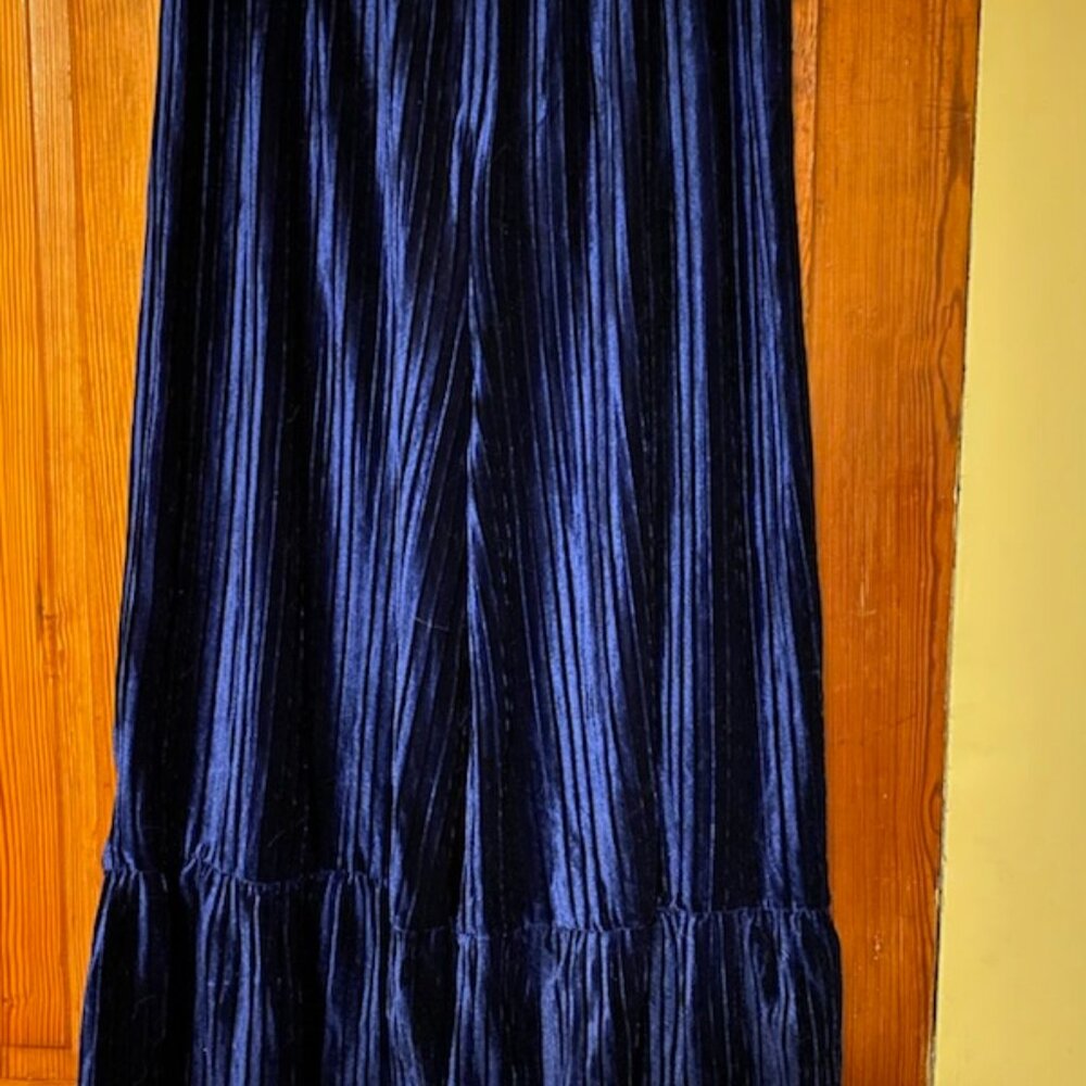 Umgee blue velvet ribbed pants, size large nwt